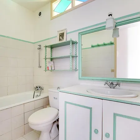 Apartamento Charming Apartment L006
