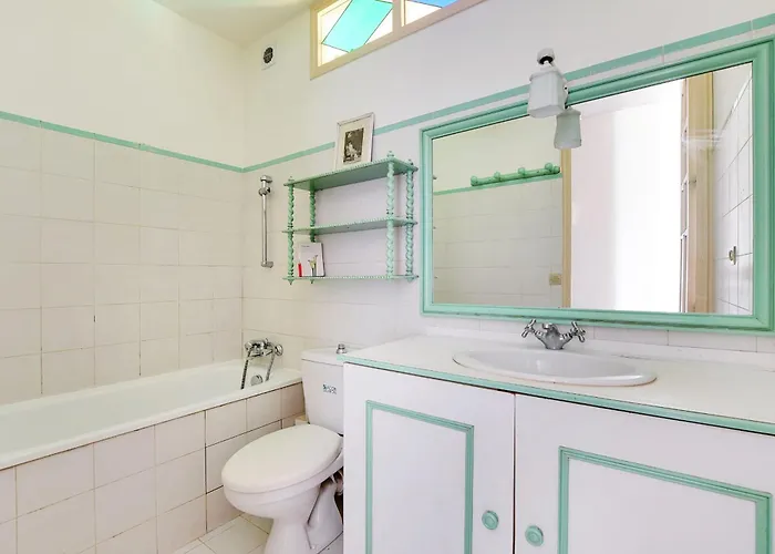 Appartamento Charming Apartment L006